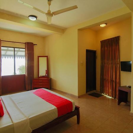 Oyo 553 Polhena Bay Resort Matara Dış mekan fotoğraf