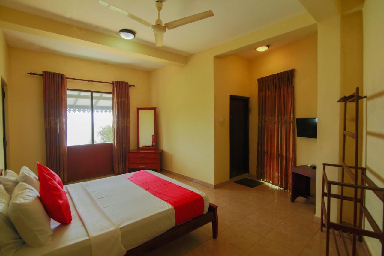Oyo 553 Polhena Bay Resort Matara Dış mekan fotoğraf